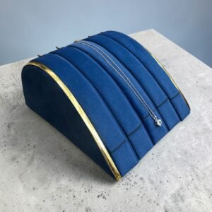 D Suede Bracelet Stand (Blue)